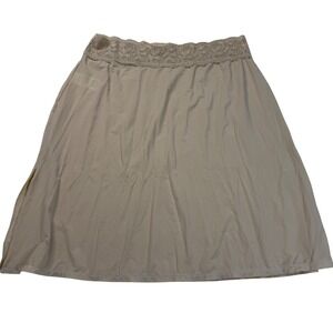 Vanity Fair Women's Beige Lace Trim Half Slip Skirt‎ Size 18 Nylon Spandex